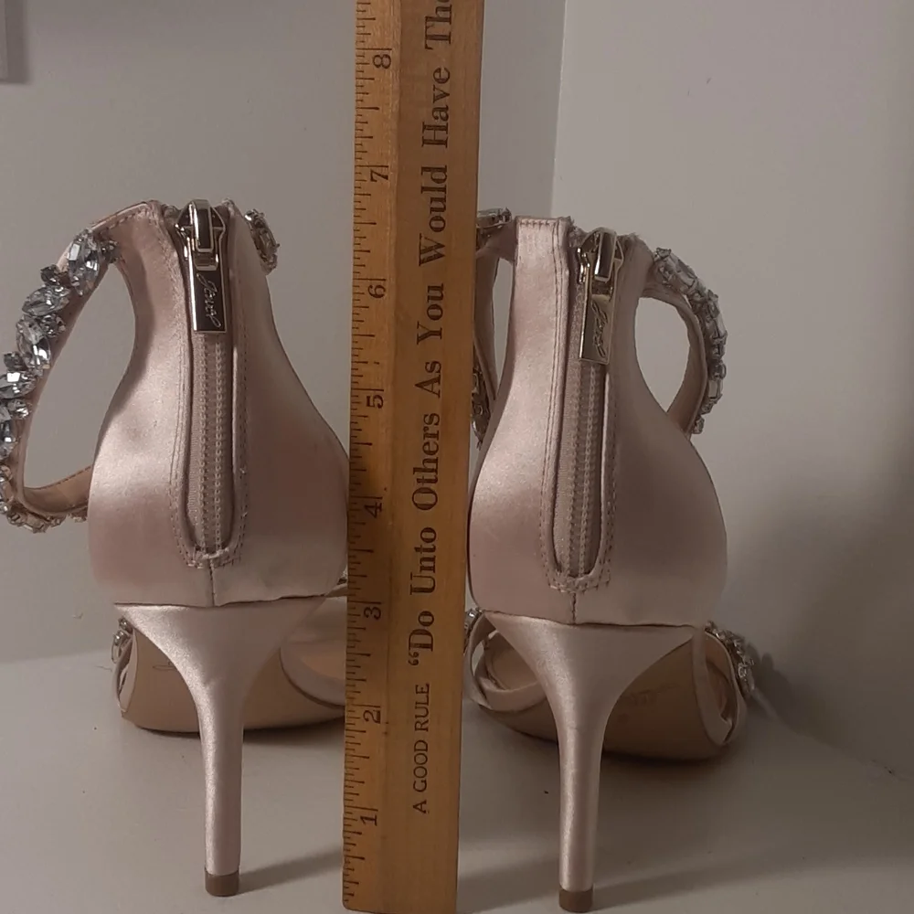 Badgley mischka Jewel size 9 - Picture 8 of 8